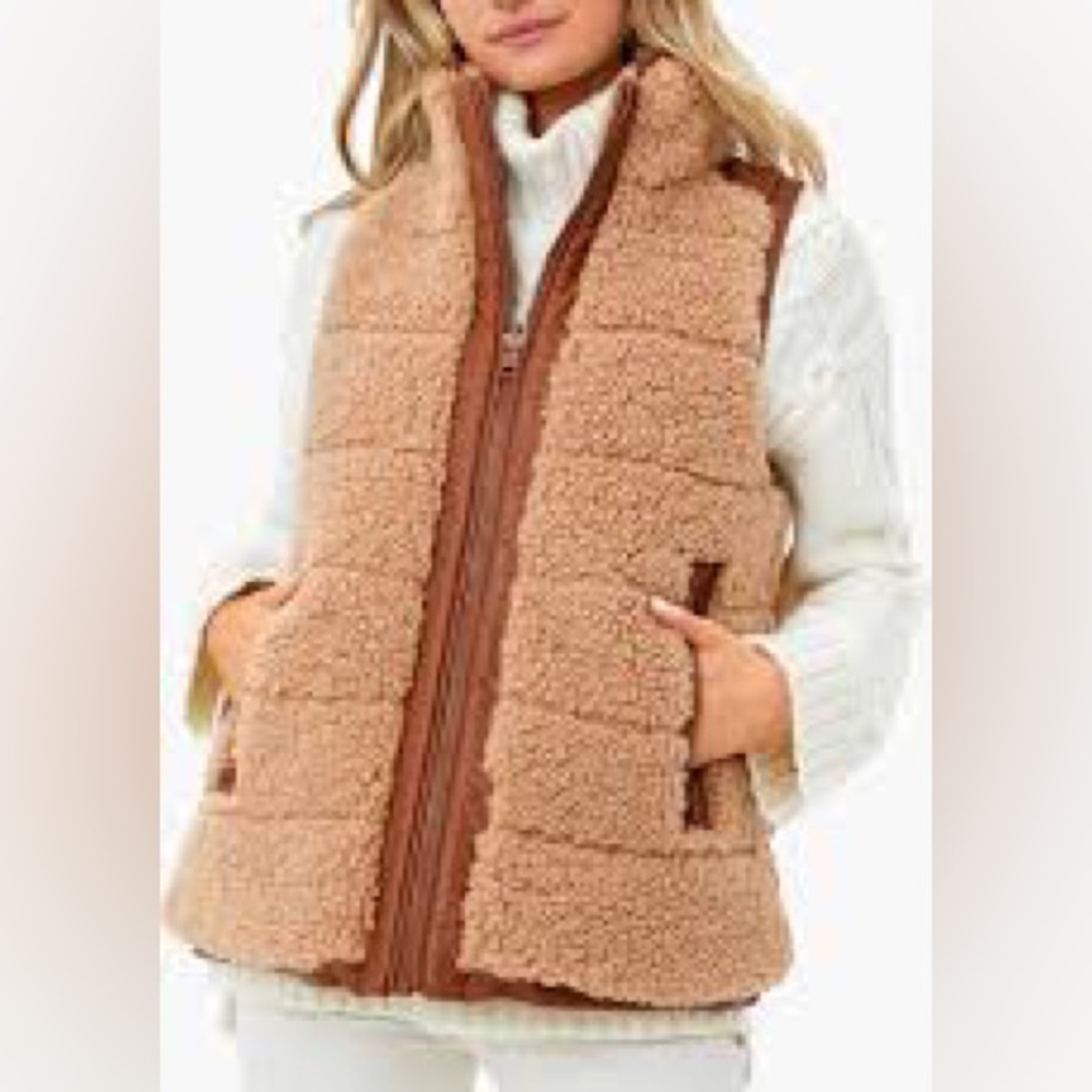 Tuckernuck Camel Vegan Leather & Shearling Reversible Beckham Vest NWOT